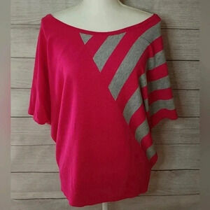 Chelsea & Theodore Dolman Sleeve  Sweater Size Medium